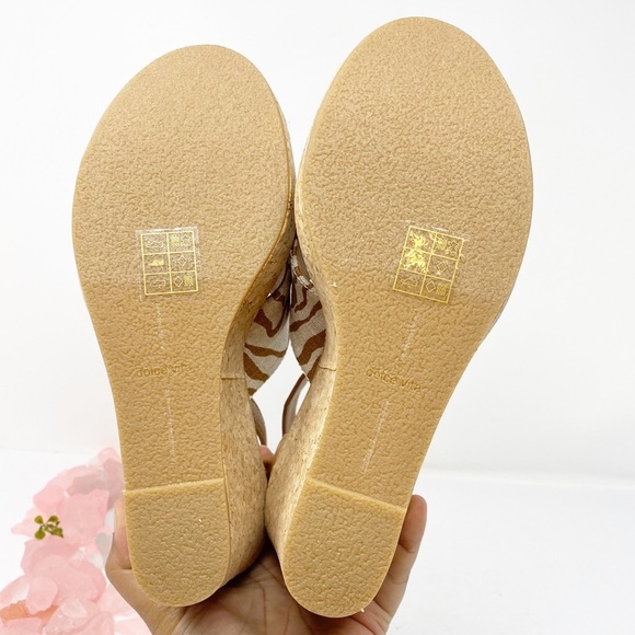 Dolce Vita Urbane Zebra Wedges NWOT Sz 6 - Picture 5 of 6